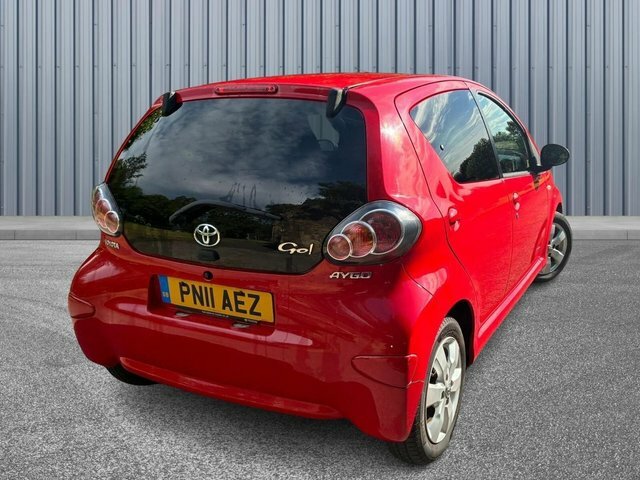 Toyota Aygo 1.0 Vvt-i Go Euro 5 PN11AEZ Red #6