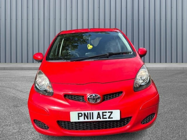 Toyota Aygo 1.0 Vvt-i Go Euro 5 PN11AEZ Red #2