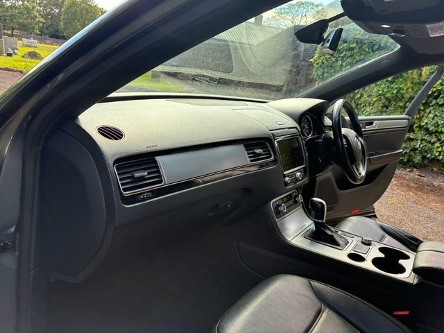 Volkswagen Touareg 3.0 V6 Tdi Bluemotion Tech 262 R-line Tip White #11