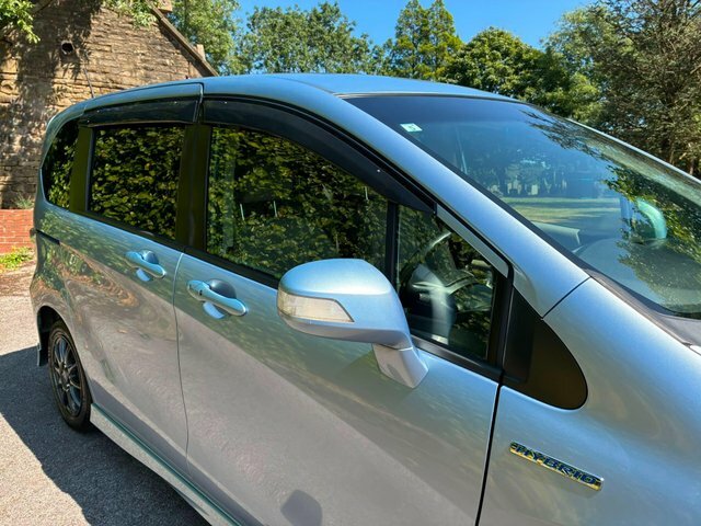 Honda Freed 1.5 Hybrid 6 Seats Black #42