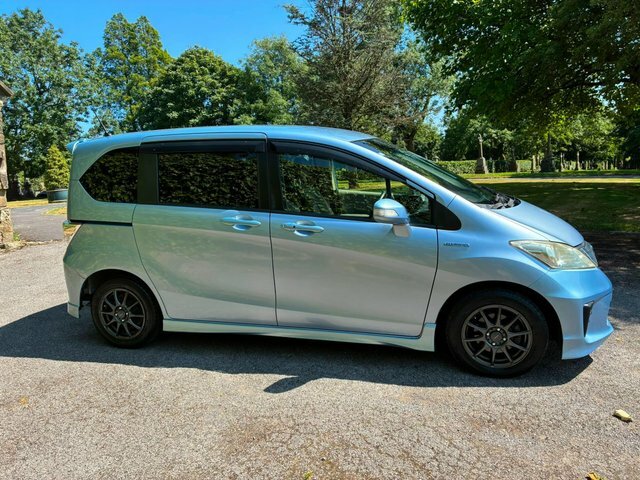 Honda Freed 1.5 Hybrid 6 Seats Black #74