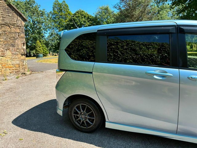 Honda Freed 1.5 Hybrid 6 Seats Black #75