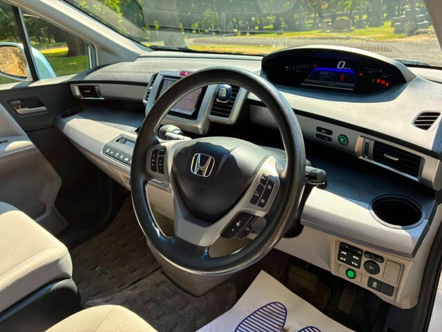 Honda Freed 1.5 Hybrid 6 Seats Black #21