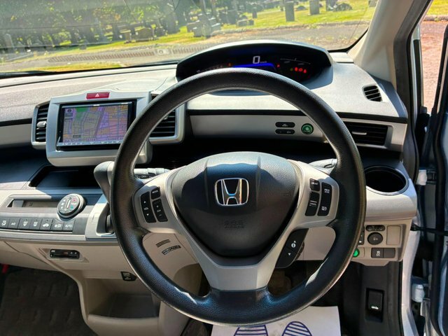 Honda Freed 1.5 Hybrid 6 Seats Black #24