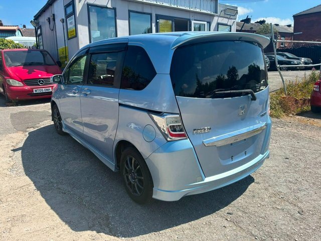 Honda Freed Hybrid 6 Seats Disable Accesswheel Chai Black #4