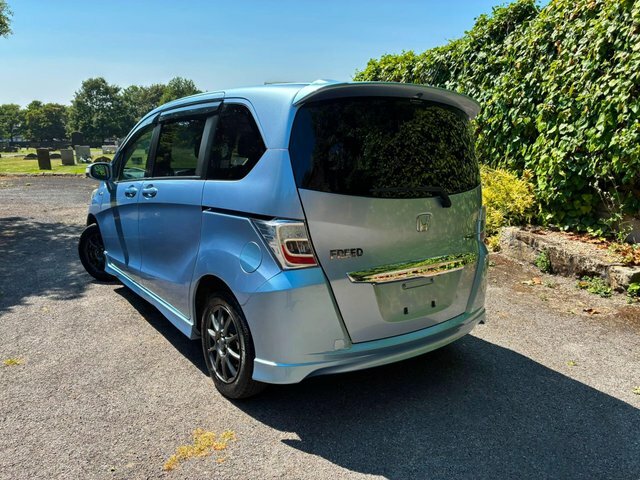 Honda Freed 1.5 Hybrid 6 Seats Black #61