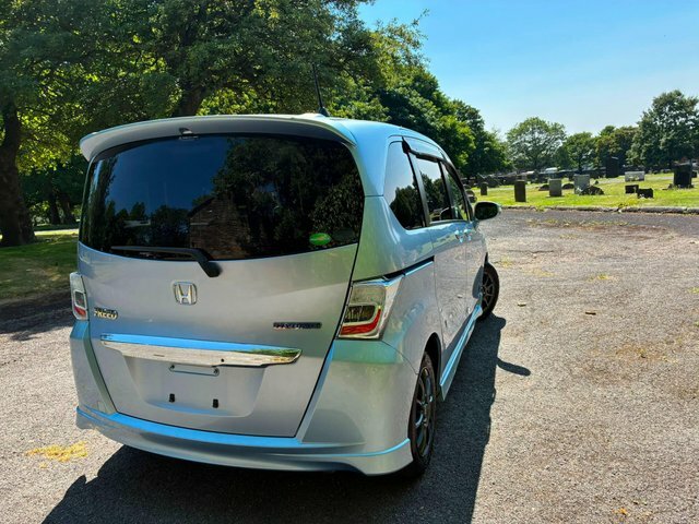 Honda Freed 1.5 Hybrid 6 Seats Black #69