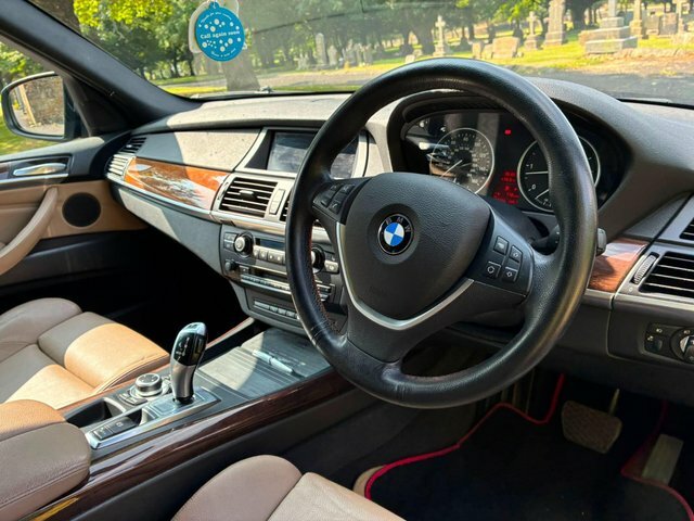 BMW X5 M Sport White #25