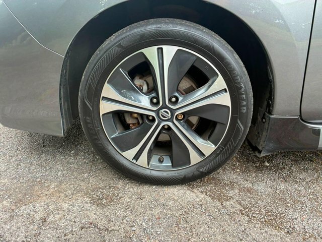 Nissan Leaf 40Kwh N-connecta Hatchback 150 Silver #86