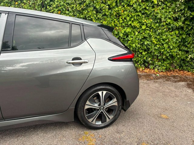 Nissan Leaf 40Kwh N-connecta Hatchback 150 Silver #64