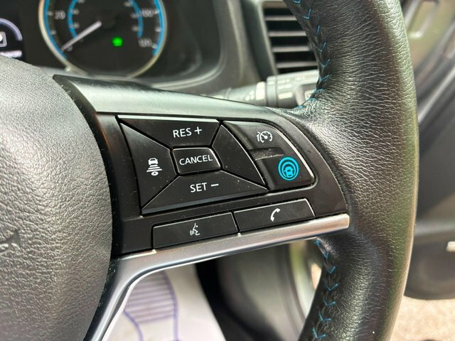 Nissan Leaf 40Kwh N-connecta Hatchback 150 Silver #32