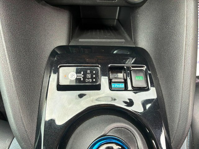 Nissan Leaf 40Kwh N-connecta Hatchback 150 Silver #42