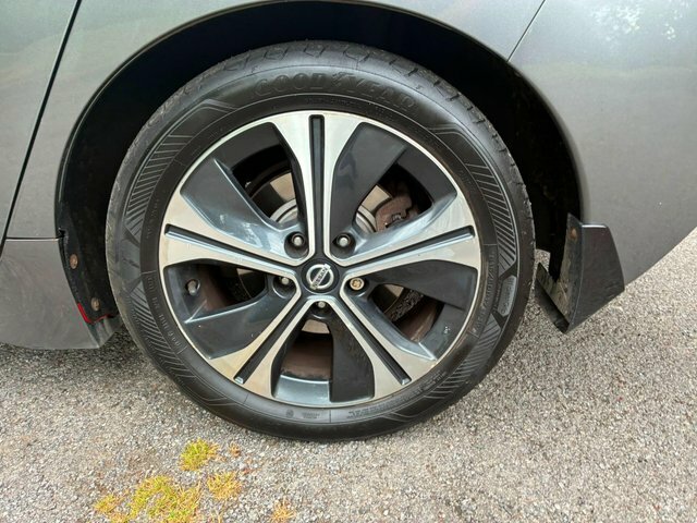 Nissan Leaf 40Kwh N-connecta Hatchback 150 Silver #85