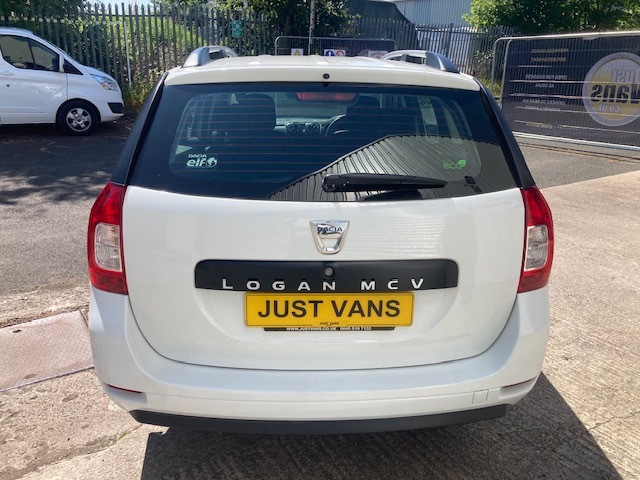 Dacia Logan Estate Car 0.9 Laureate Tce White #4