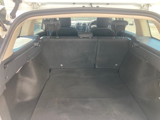 Dacia Logan Estate Car 0.9 Laureate Tce White #5