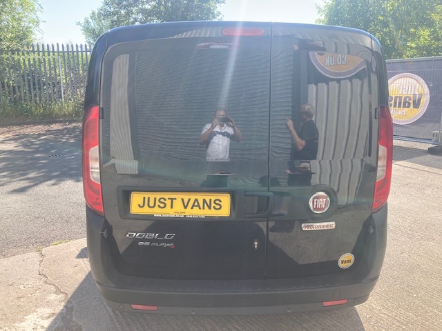 Fiat Doblo Mpv Black #4