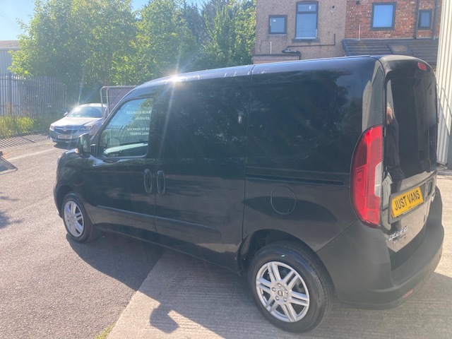Fiat Doblo Mpv Black #3