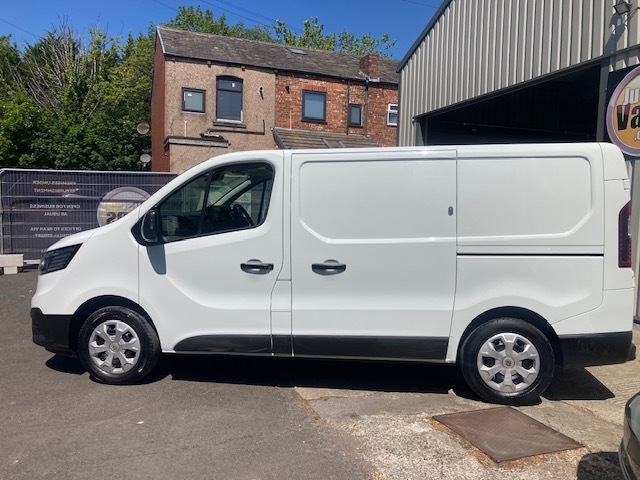 Renault Trafic Mpv White #3