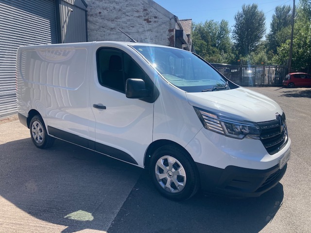 Renault Trafic Mpv White
