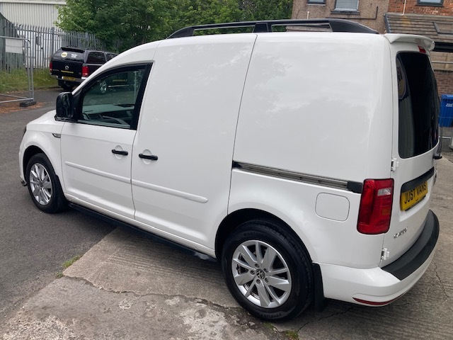 Volkswagen Caddy Mpv White #3