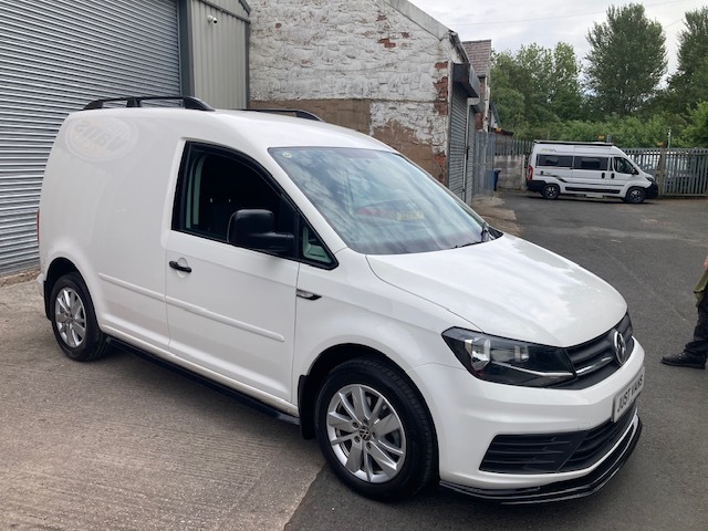 Volkswagen Caddy Mpv White