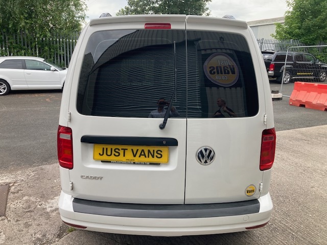 Volkswagen Caddy Mpv White #4