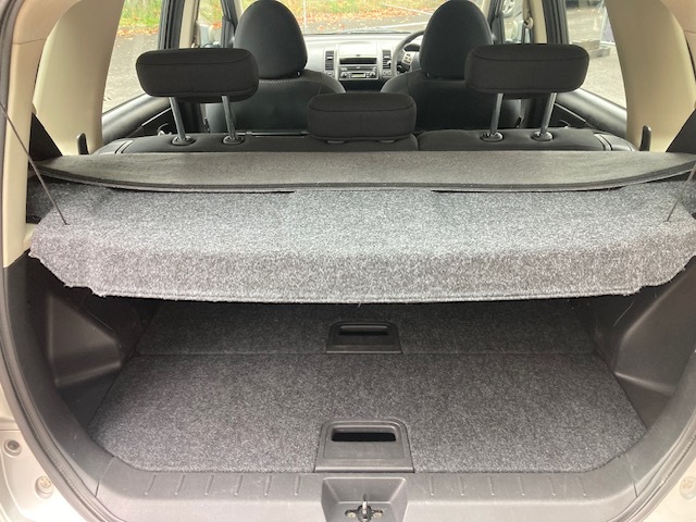Nissan Note 1.6 Se Hatch 1.6 Se Silver #5