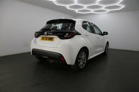 Toyota Yaris 1.5 Vvt-h Icon YE72HRK White #4