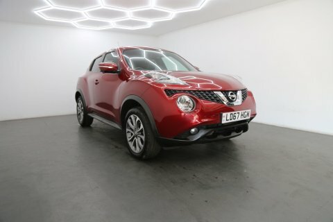 Nissan Juke 1.6 Tekna Xtron Red