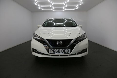 Nissan Leaf 40Kwh Tekna White #2