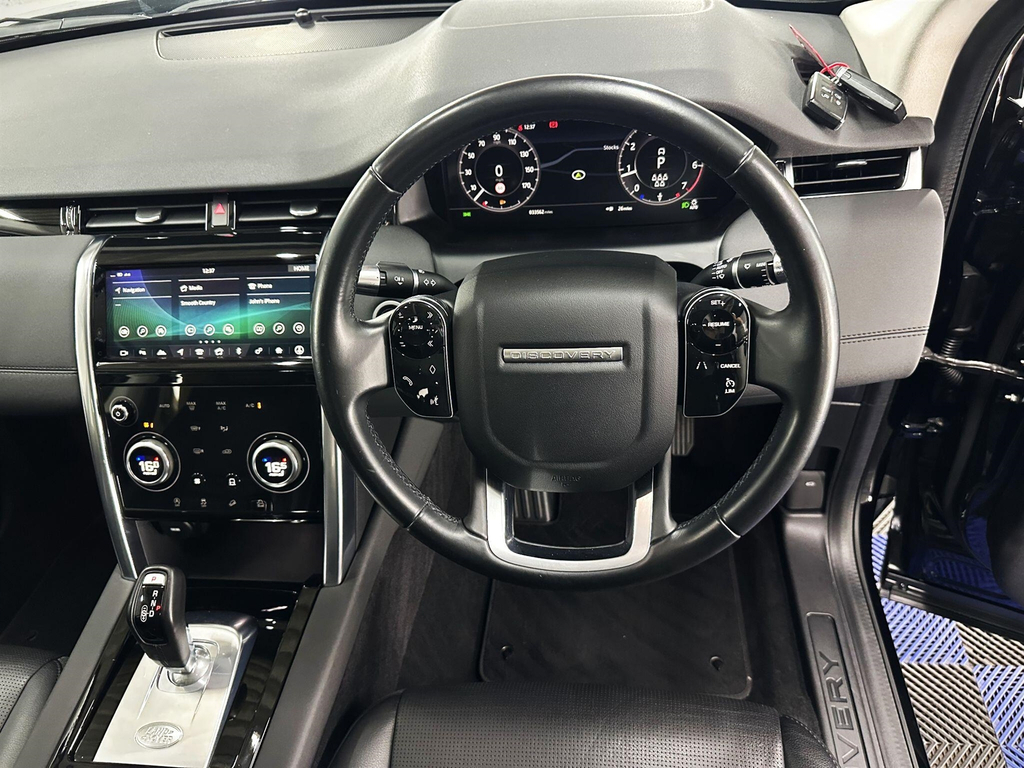 Land Rover Discovery Sport Td4 Hse White #25