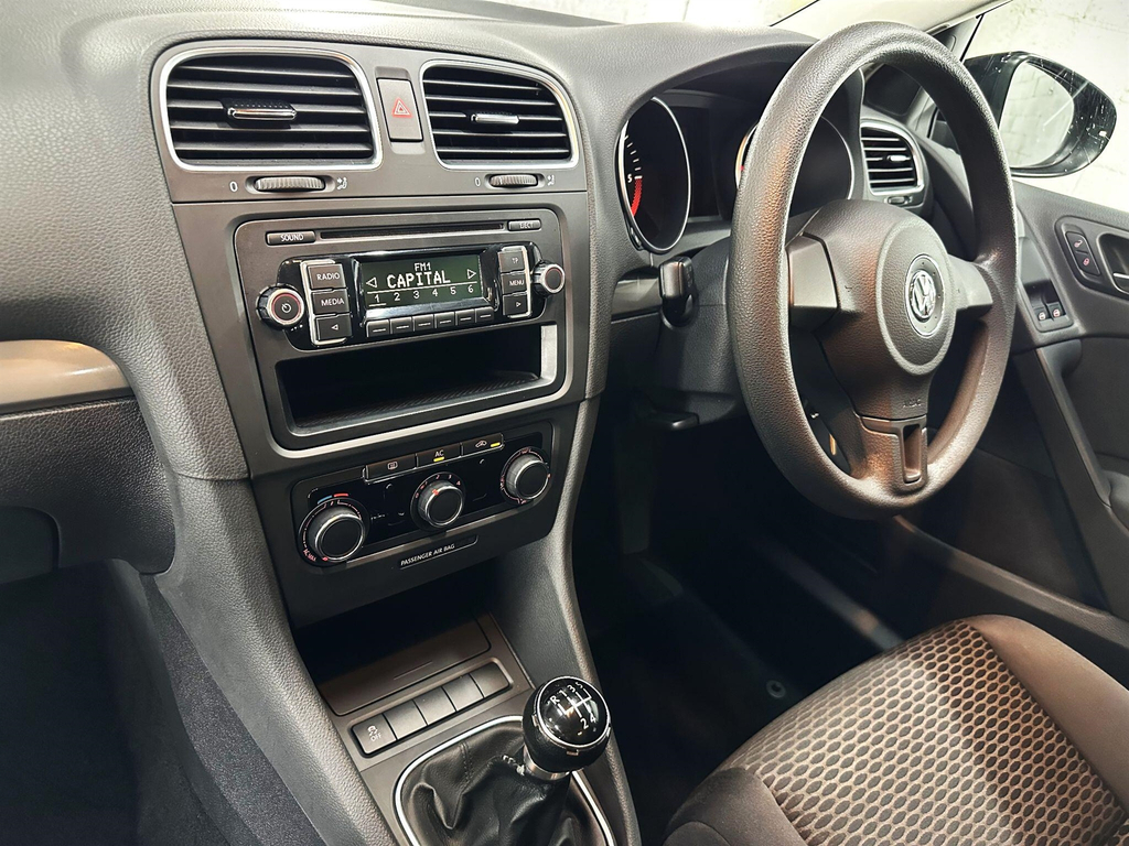 Volkswagen Golf 1.4 Tsi Match Red #21