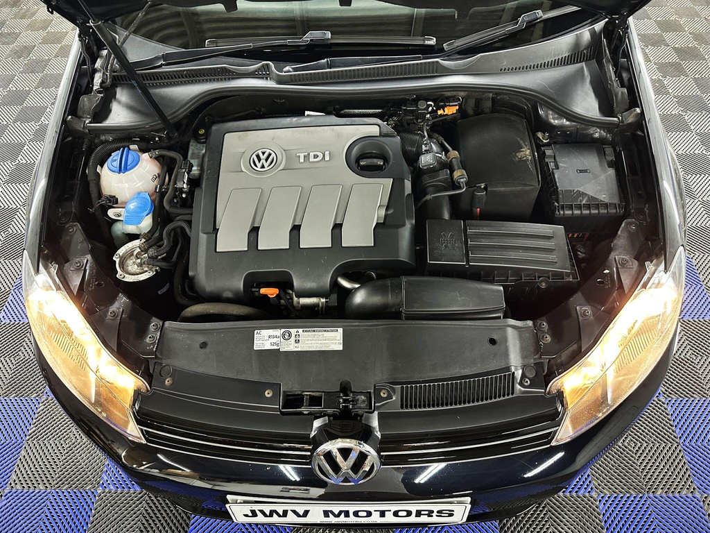 Volkswagen Golf 1.4 Tsi Match Red #60