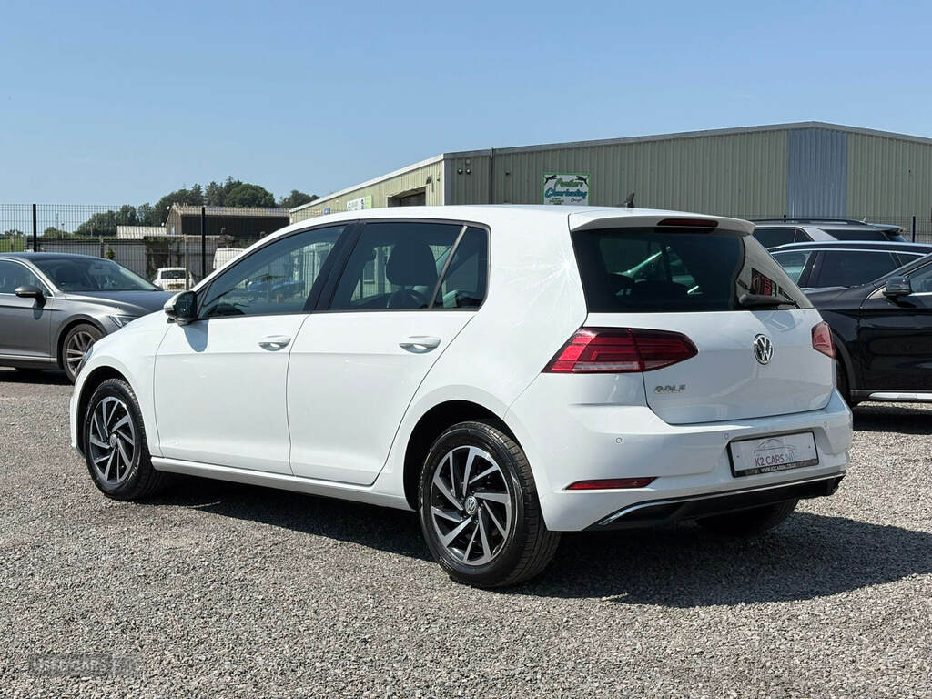 Volkswagen Golf 1.6 Tdi Match GM68HJY White #3
