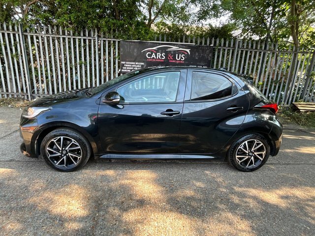 Toyota Yaris Vvt-h Design E-cvt Euro YP23XLH Black #5