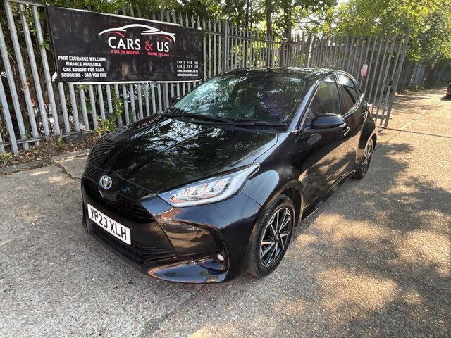 Toyota Yaris Vvt-h Design E-cvt Euro YP23XLH Black #2