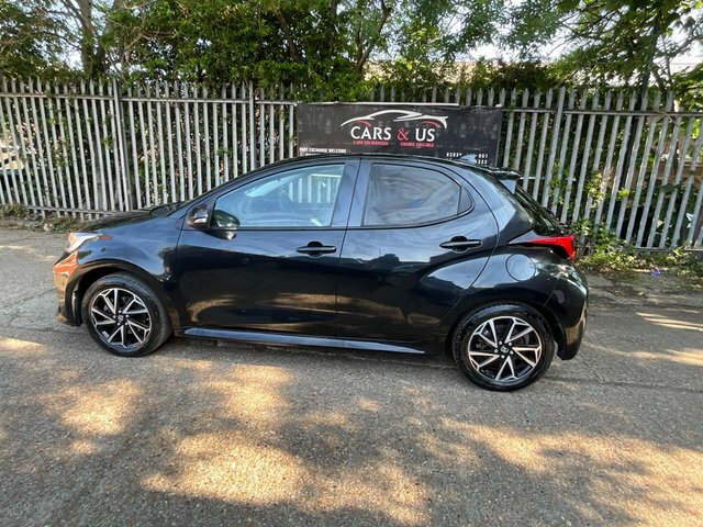 Toyota Yaris Vvt-h Design E-cvt Euro YP23XLH Black #6