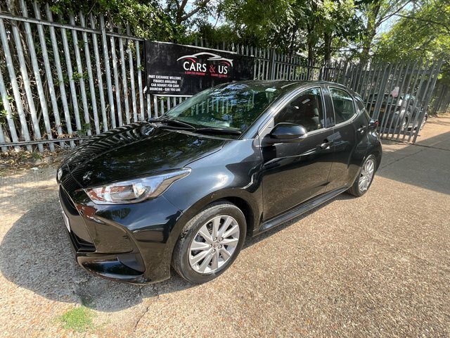 Toyota Yaris Vvt-h Icon E-cvt Euro EA72RWV Black #2