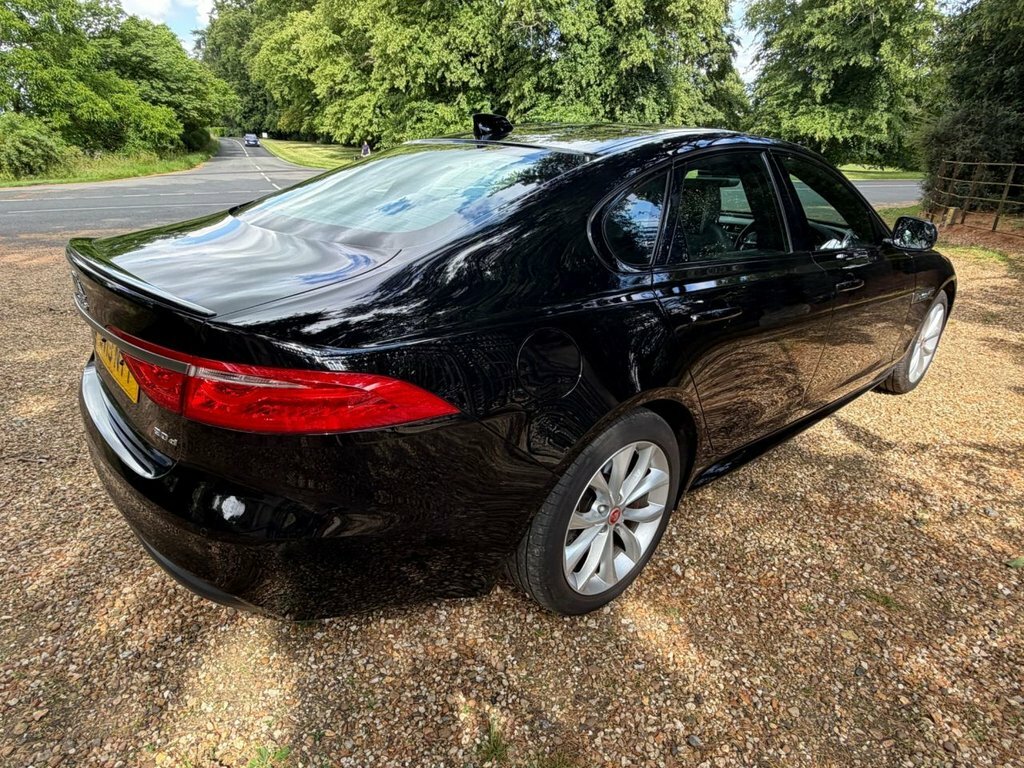 Jaguar XF 2L R-sport Black #6