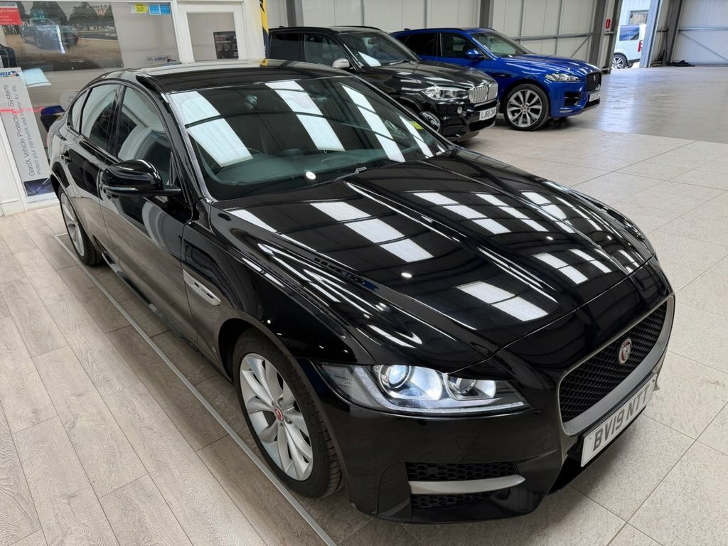 Jaguar XF 2L R-sport Black #5