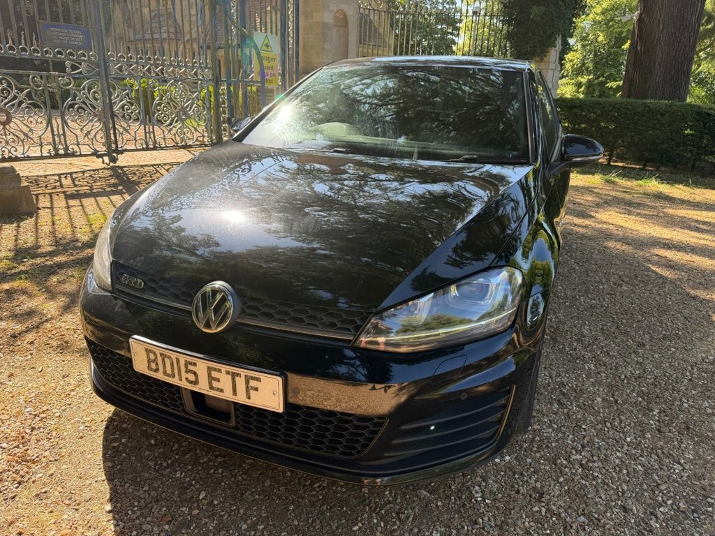 Volkswagen Golf 2L Gtd Black #3