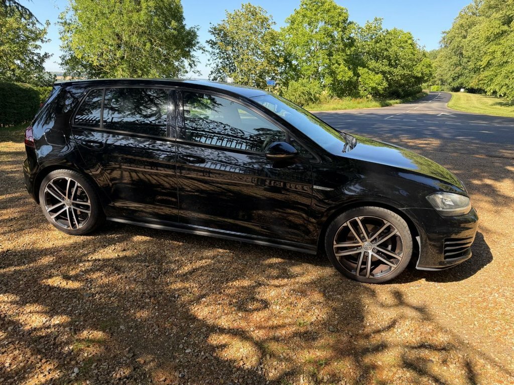 Volkswagen Golf 2L Gtd Black #6