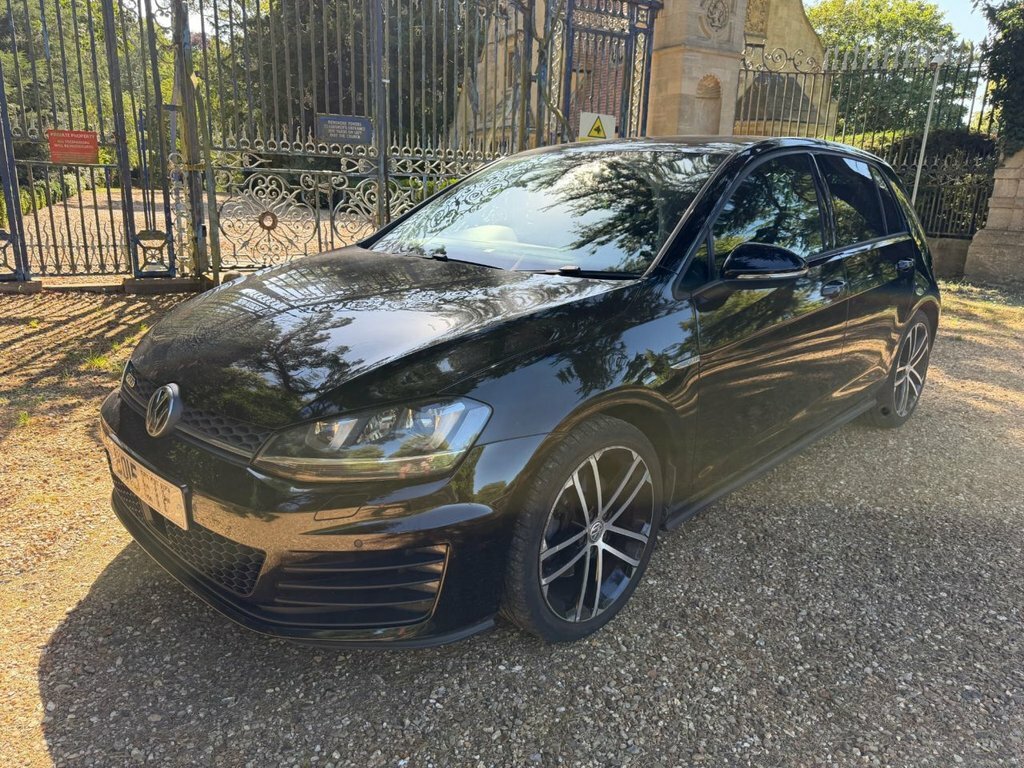 Volkswagen Golf 2L Gtd Black #2