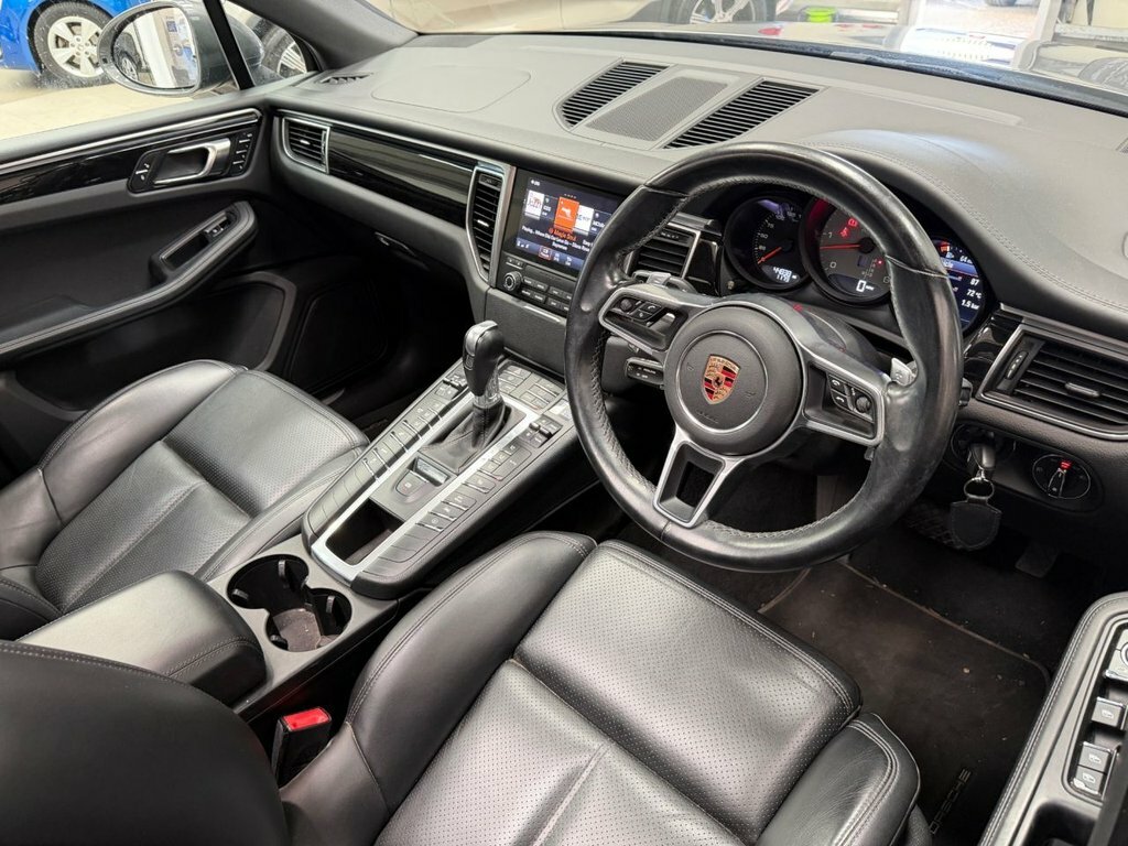 Porsche Macan 2.0T Suv Pdk 4Wd Euro 6 S S 245 Ps White #11