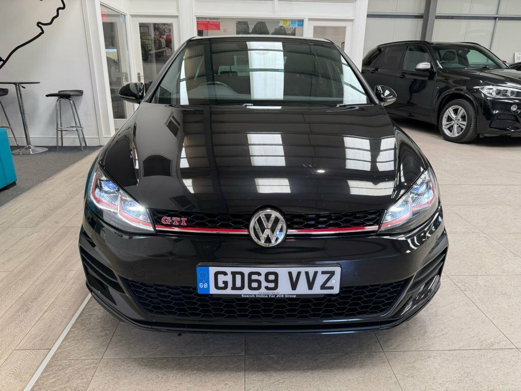 Volkswagen Golf 2L Gti Performance Black