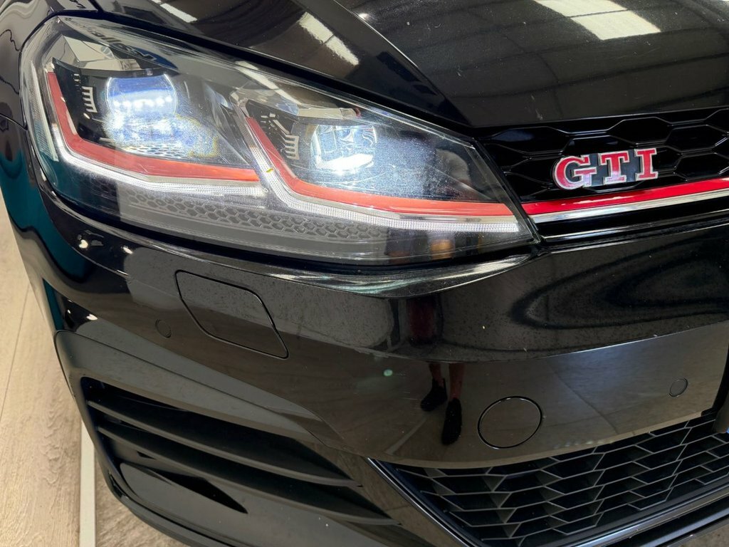 Volkswagen Golf 2L Gti Performance GD69VVZ Black #4