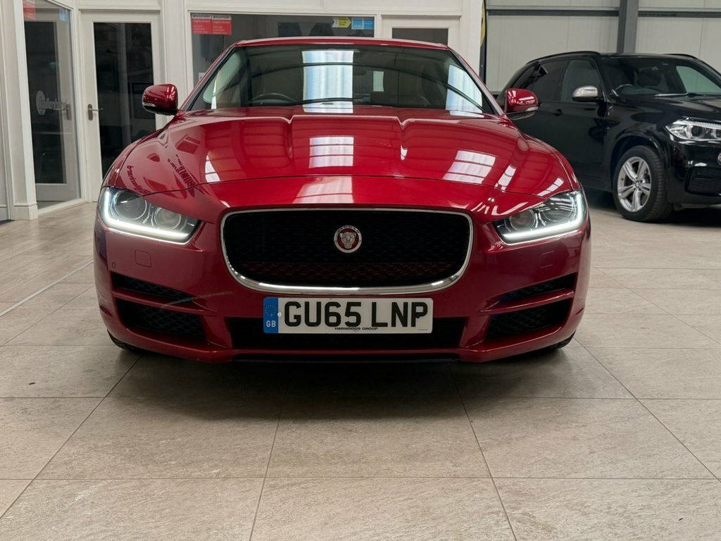 Jaguar XE 2L Prestige Red #3