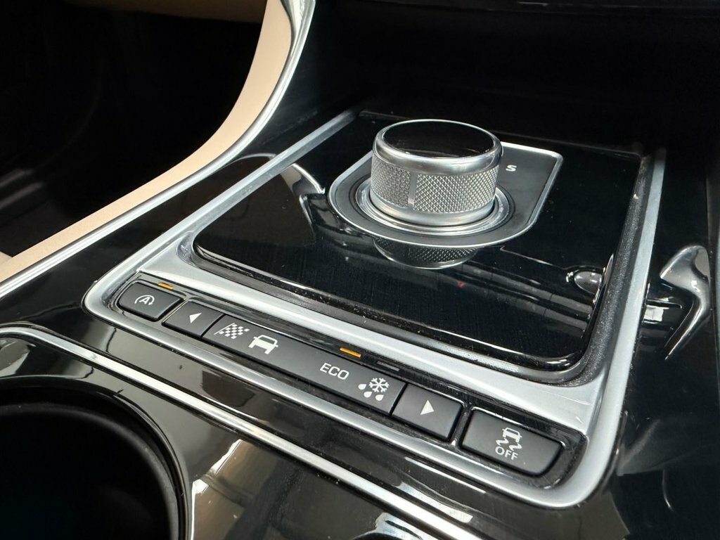 Jaguar XE Gtdi R-sport Saloon 2.0 Gtdi R-sport White #26