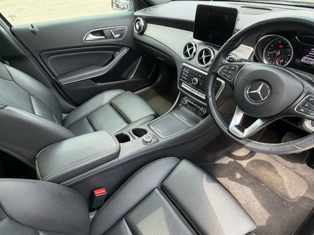 Mercedes-Benz GLA Class 2.1L Sport Grey #4