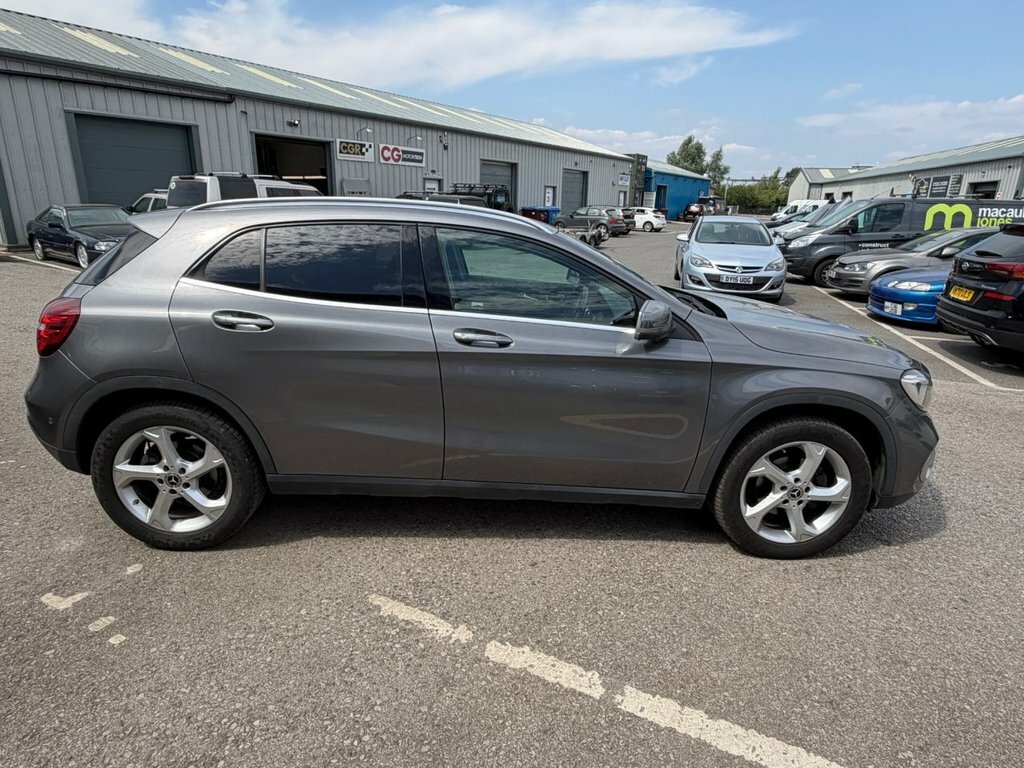 Mercedes-Benz GLA Class 2.1L Sport Grey #6